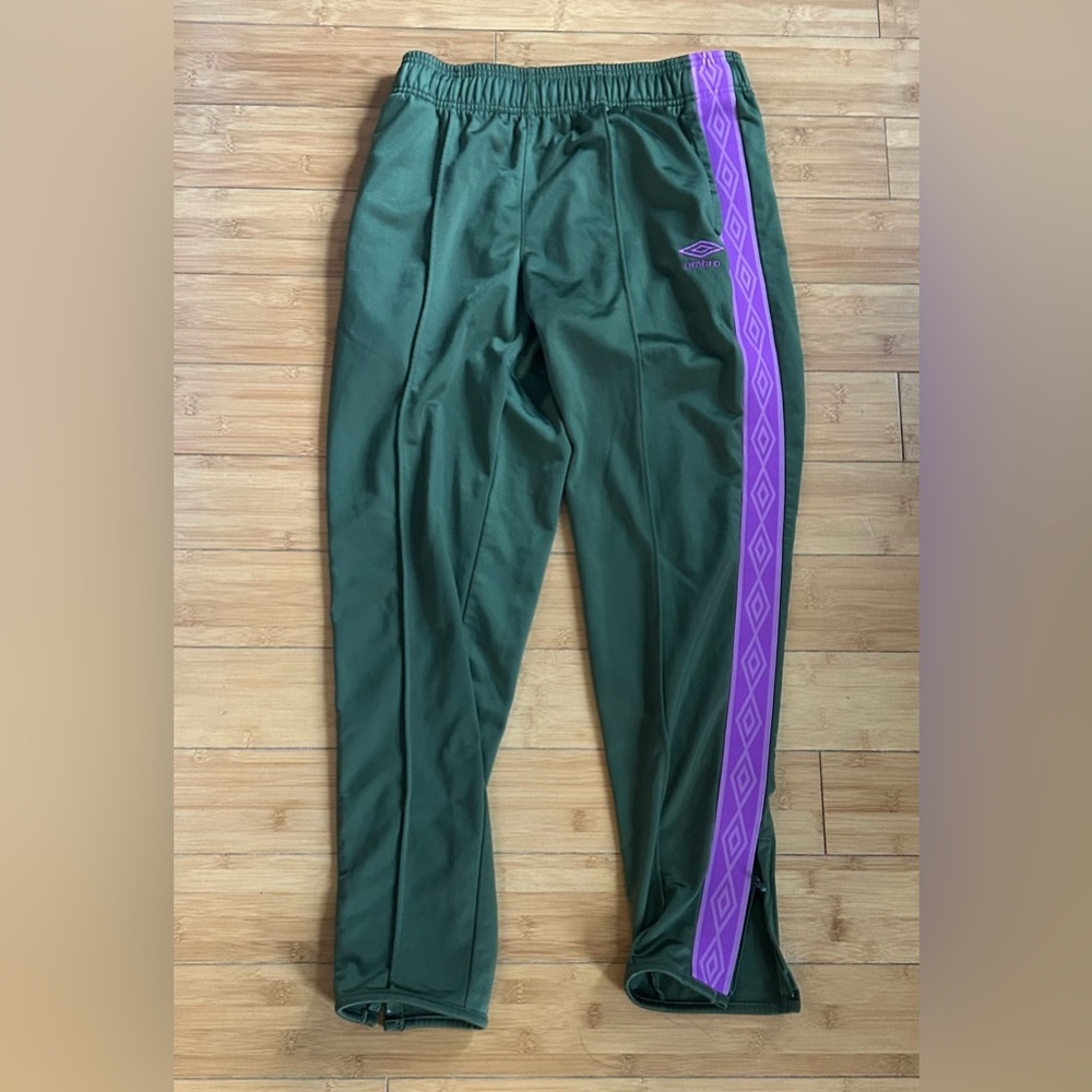 Women’s Umbro track pants- sz Medium